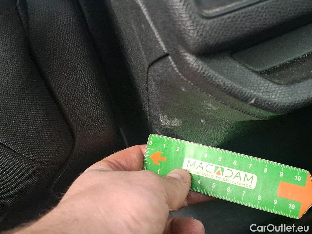  Peugeot  3008  II Active Pack 1.5 HDi 130CV BVA8 E6d #53