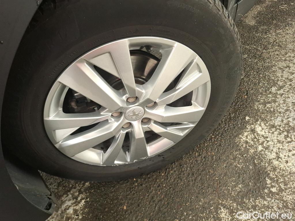  Peugeot  3008  Active Business 1.2 PureTech 130CV BVA8 E6d #8