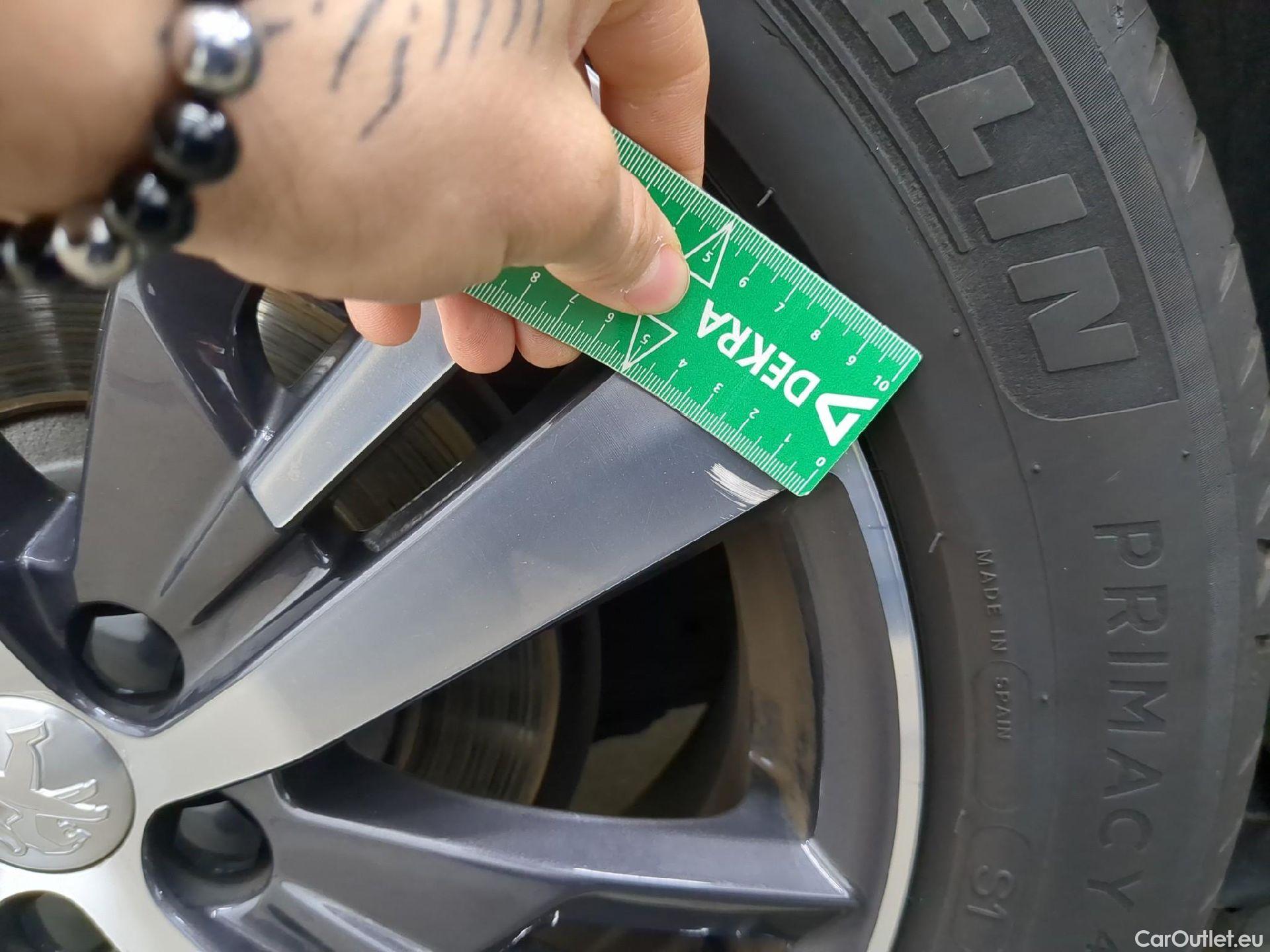  Peugeot  3008  Road Trip 1.2 PureTech 130CV BVA8 E6d #16