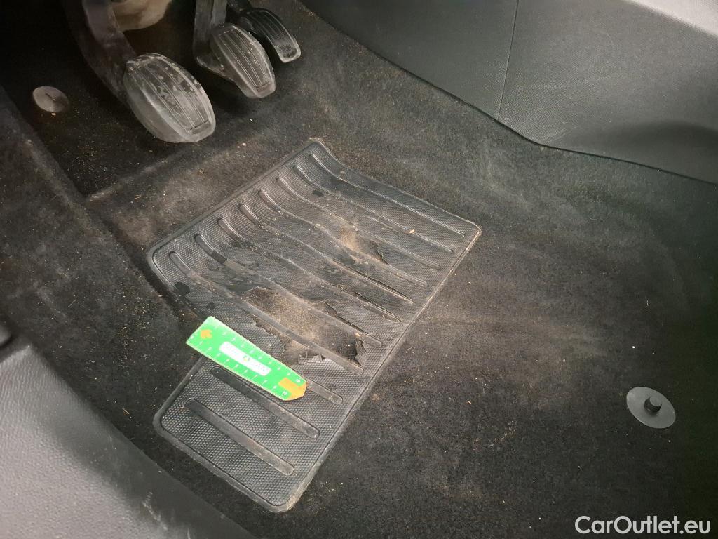  Peugeot  2008  Active Business 1.2 PureTech 100CV BVM6 E6d #1