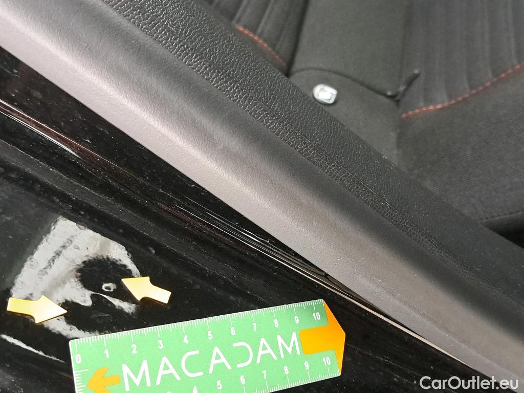  Peugeot  208 PEUGEOT  / 2019 / 5P / Berline BLUEHDI 100 S&S Active Business #9