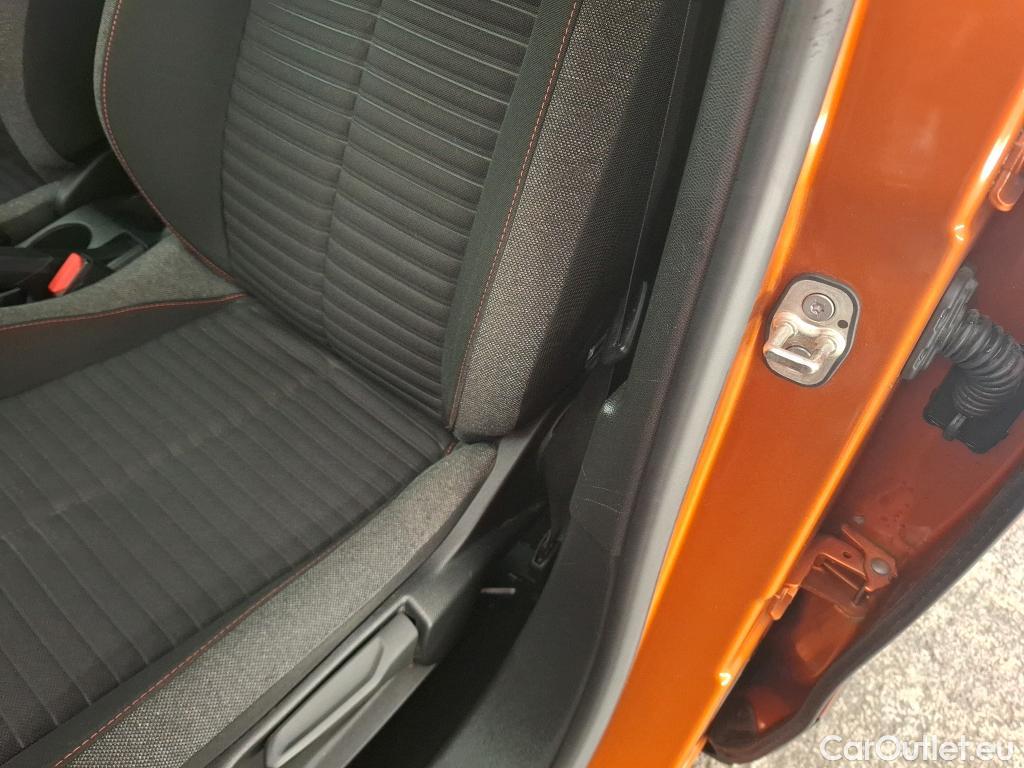  Peugeot  2008  Active Business 1.2 PureTech 100CV BVM6 E6d #20