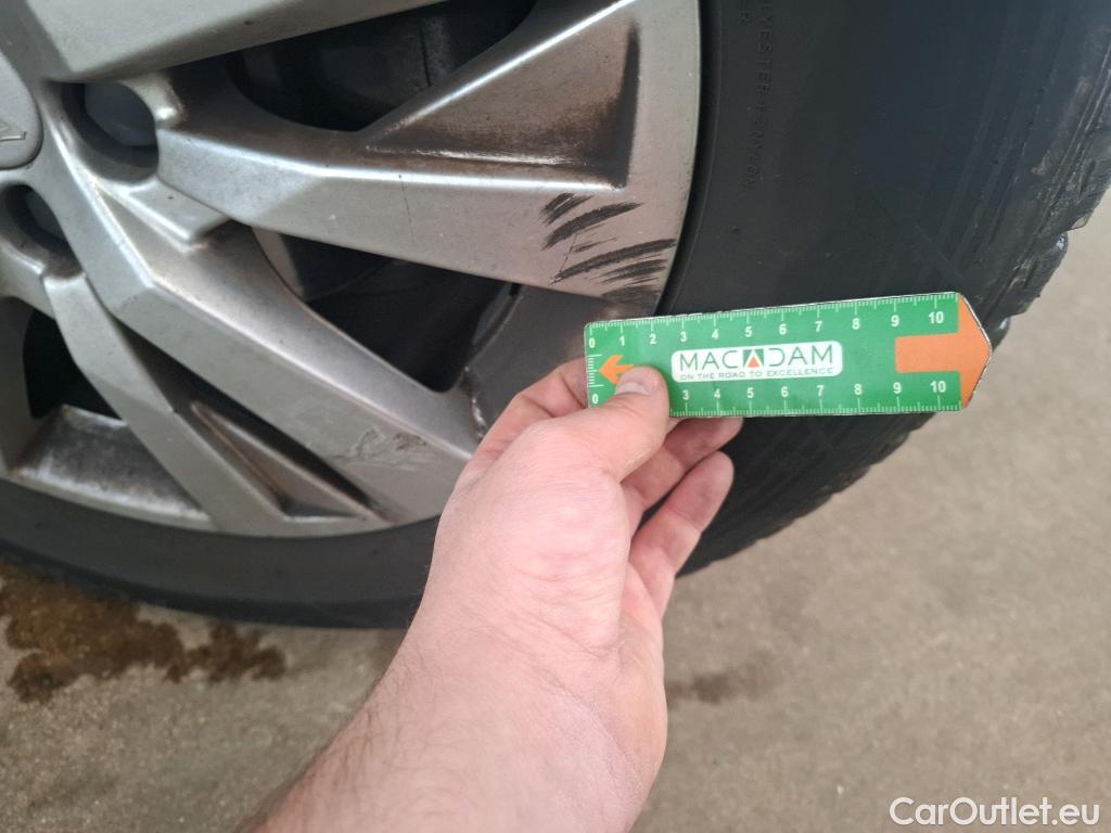  Peugeot  3008  II Active Pack 1.5 HDi 130CV BVA8 E6d #50