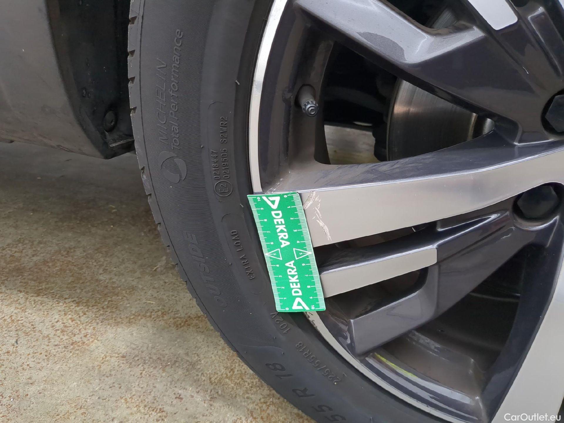  Peugeot  3008  Road Trip 1.2 PureTech 130CV BVA8 E6d #4