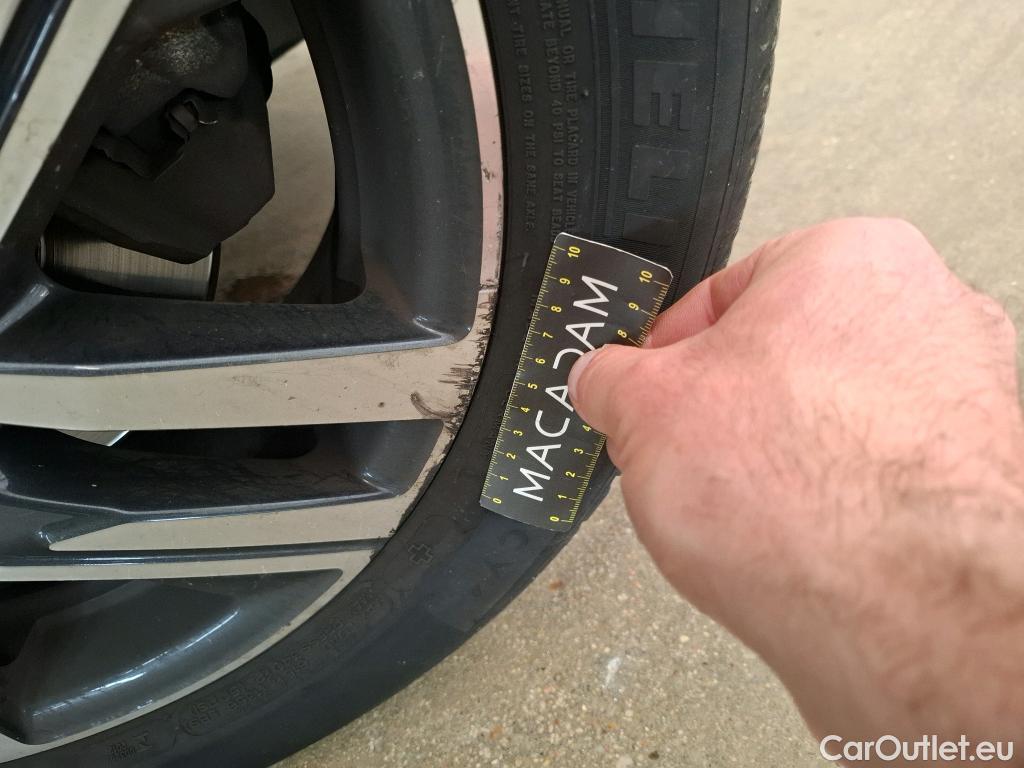  Peugeot  208  Allure Pack 1.2 PureTech 100CV BVA8 E6d #32