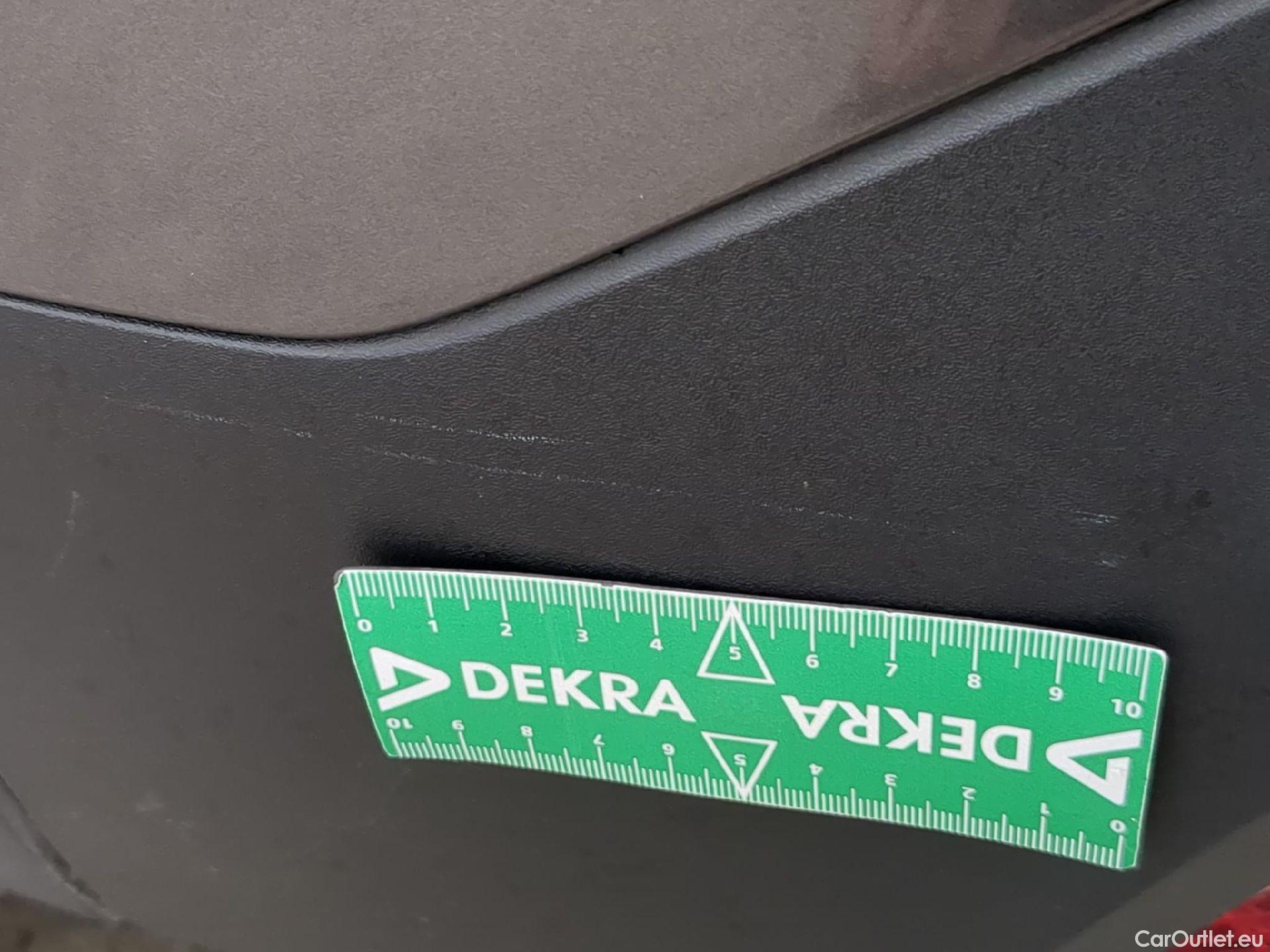  Peugeot  3008  Road Trip 1.2 PureTech 130CV BVA8 E6d #48