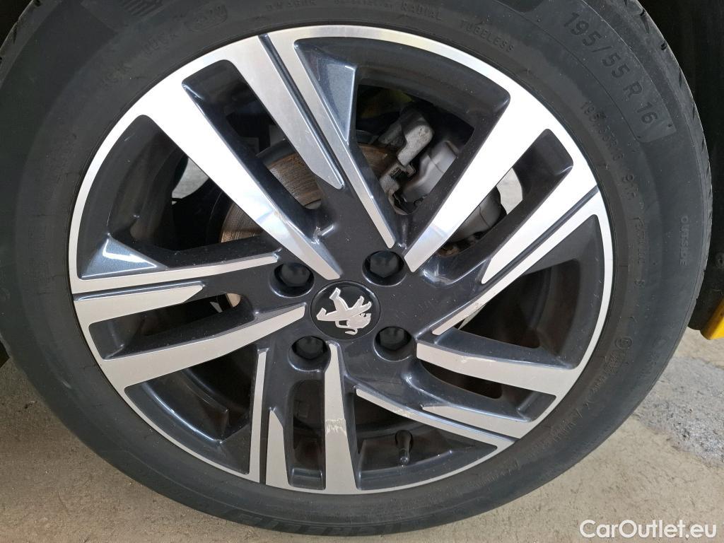  Peugeot  208  Allure Pack 1.2 PureTech 100CV BVA8 E6d #39