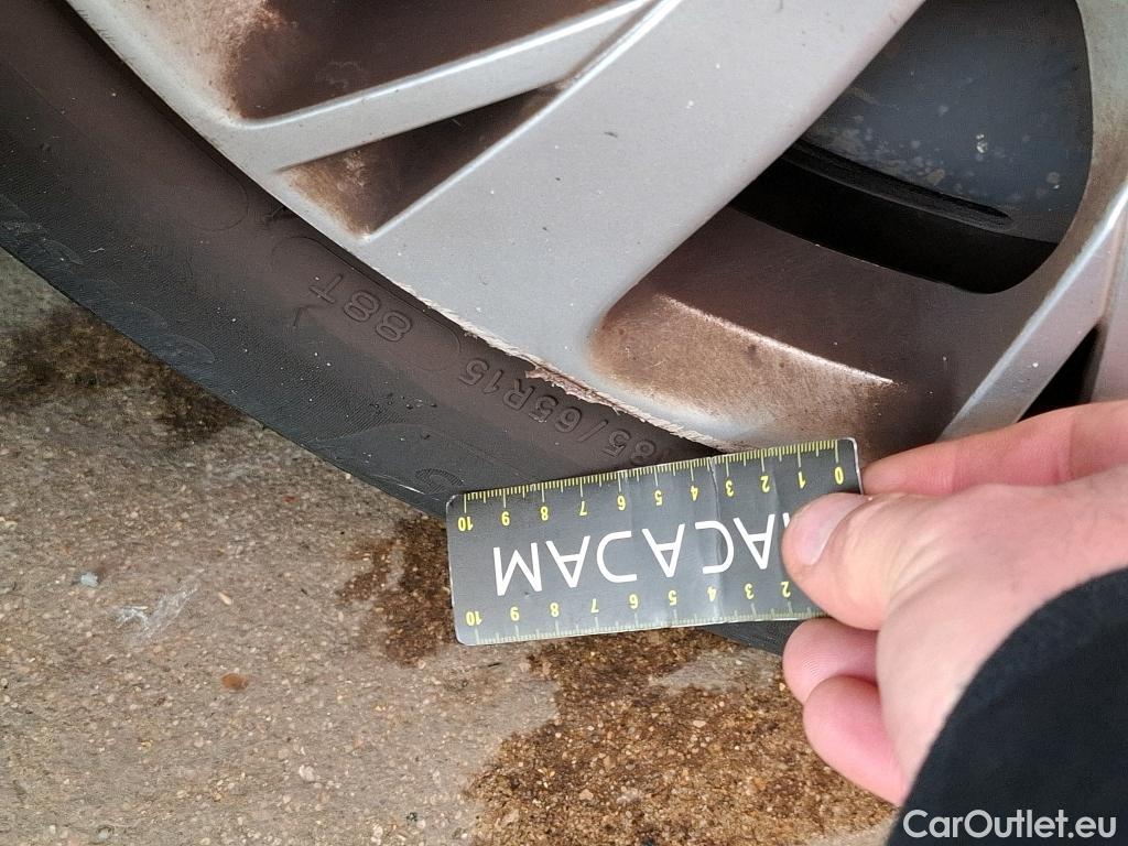  Peugeot  208  Active 1.2 PureTech 70CV BVM5 E6dT #24