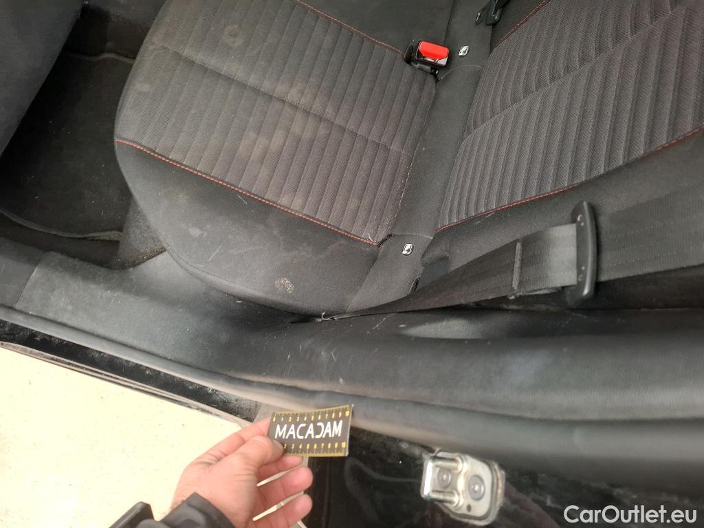  Peugeot  2008  Active Pack 1.5 HDi 110CV BVM6 E6d #17