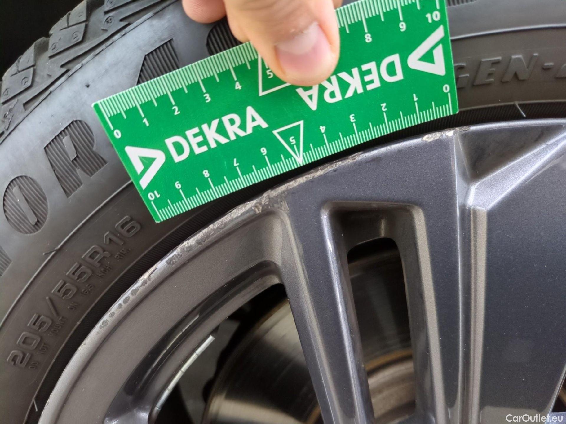  Peugeot  308  Active Pack 1.5 HDi 130CV BVM6 E6d #11