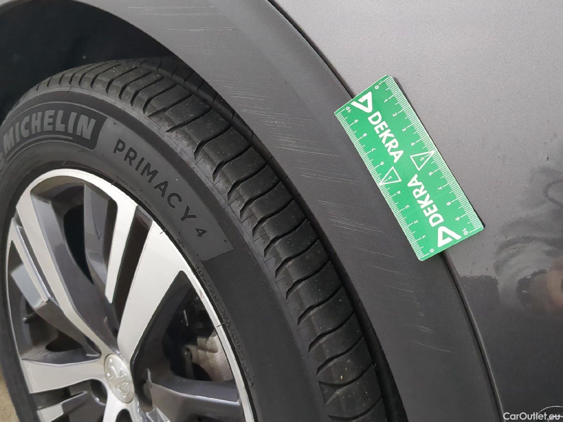  Peugeot  3008  Road Trip 1.2 PureTech 130CV BVA8 E6d #24