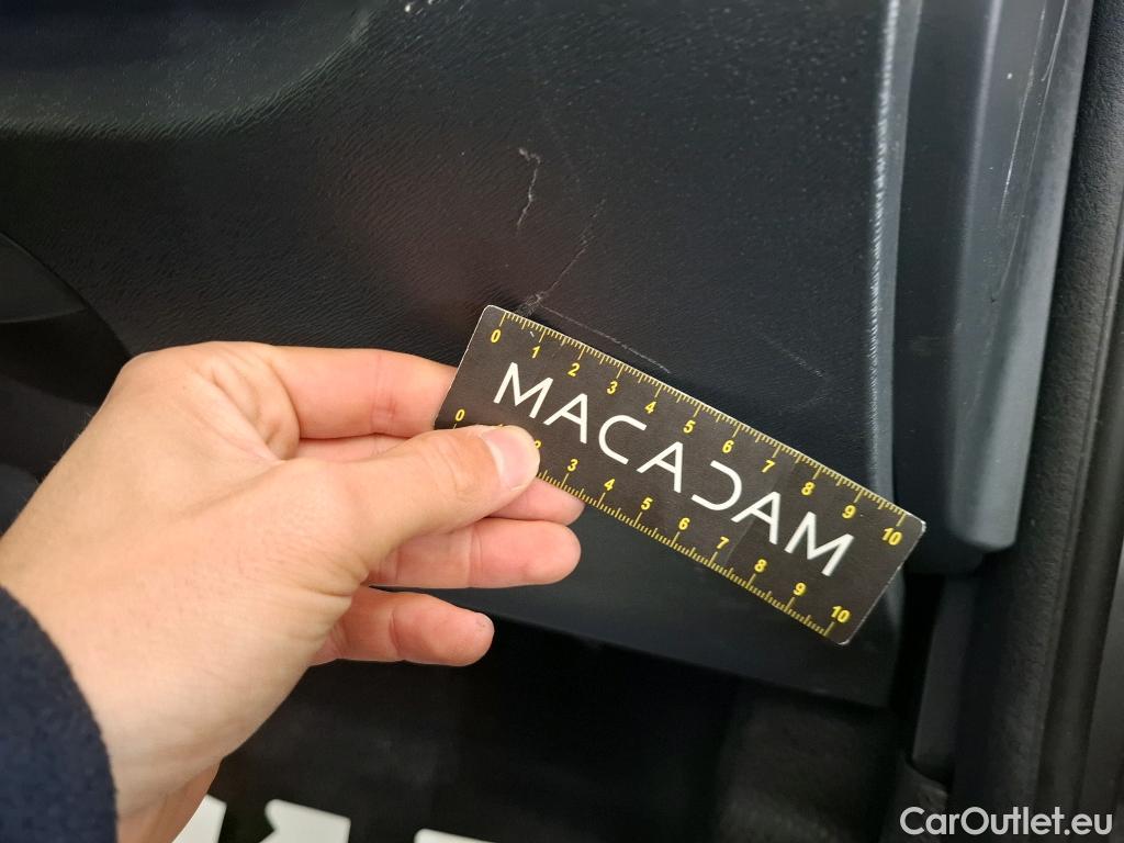  Renault  Kangoo RENAULT  Express / 2013 / 4P / Fourgonnette Grand Confort TCe 115 EDC #9