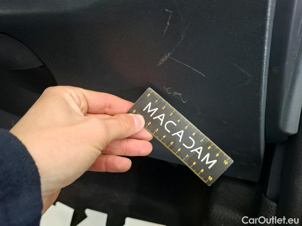  Renault  Kangoo RENAULT  Express / 2013 / 4P / Fourgonnette Grand Confort TCe 115 EDC #13