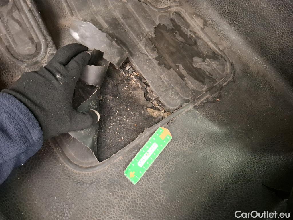  Renault  Kangoo  Express Maxi Confort - Cab. Appr. 1.5 dCi 90CV BVM5 E6 #2