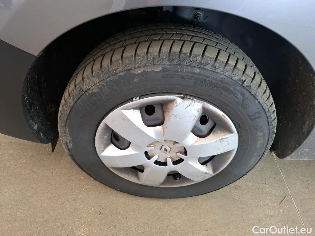  Renault  Kangoo RENAULT  Express / 2013 / 4P / Fourgonnette Grand Confort TCe 115 EDC #35