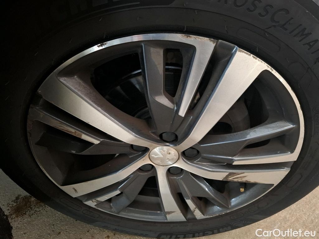  Peugeot  5008  Allure Pack 2.0 HDi 175CV BVA8 7 Sieges E6d #18