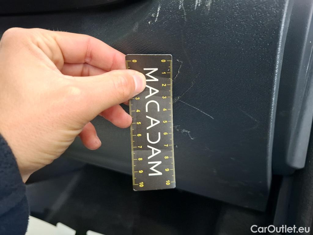  Renault  Kangoo RENAULT  Express / 2013 / 4P / Fourgonnette Grand Confort TCe 115 EDC #11