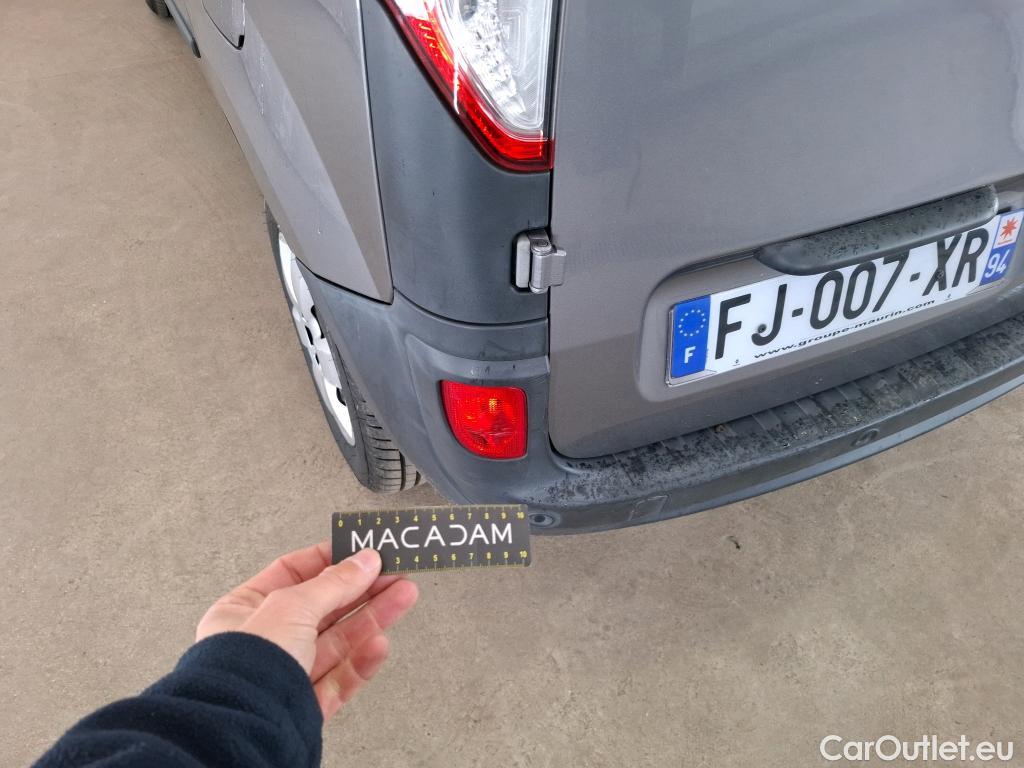  Renault  Kangoo RENAULT  Express / 2013 / 4P / Fourgonnette Grand Confort TCe 115 EDC #29