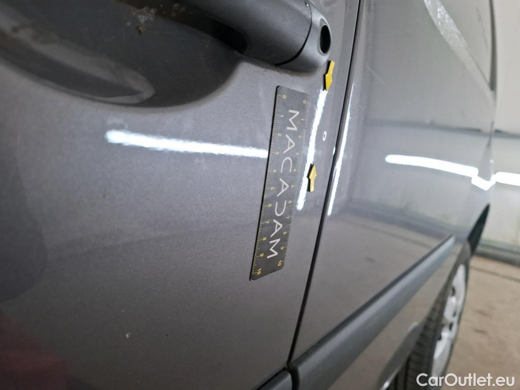  Renault  Kangoo RENAULT  Express / 2013 / 4P / Fourgonnette Grand Confort TCe 115 EDC #19