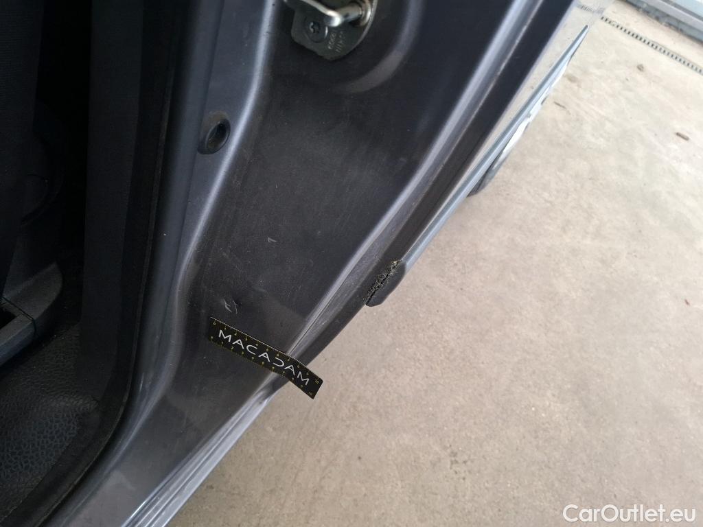  Renault  Kangoo RENAULT  Express / 2013 / 4P / Fourgonnette Grand Confort TCe 115 EDC #41