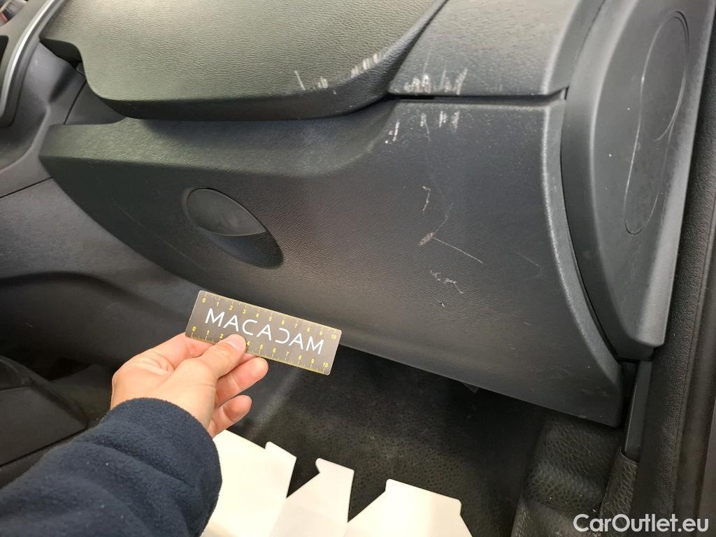  Renault  Kangoo RENAULT  Express / 2013 / 4P / Fourgonnette Grand Confort TCe 115 EDC #8