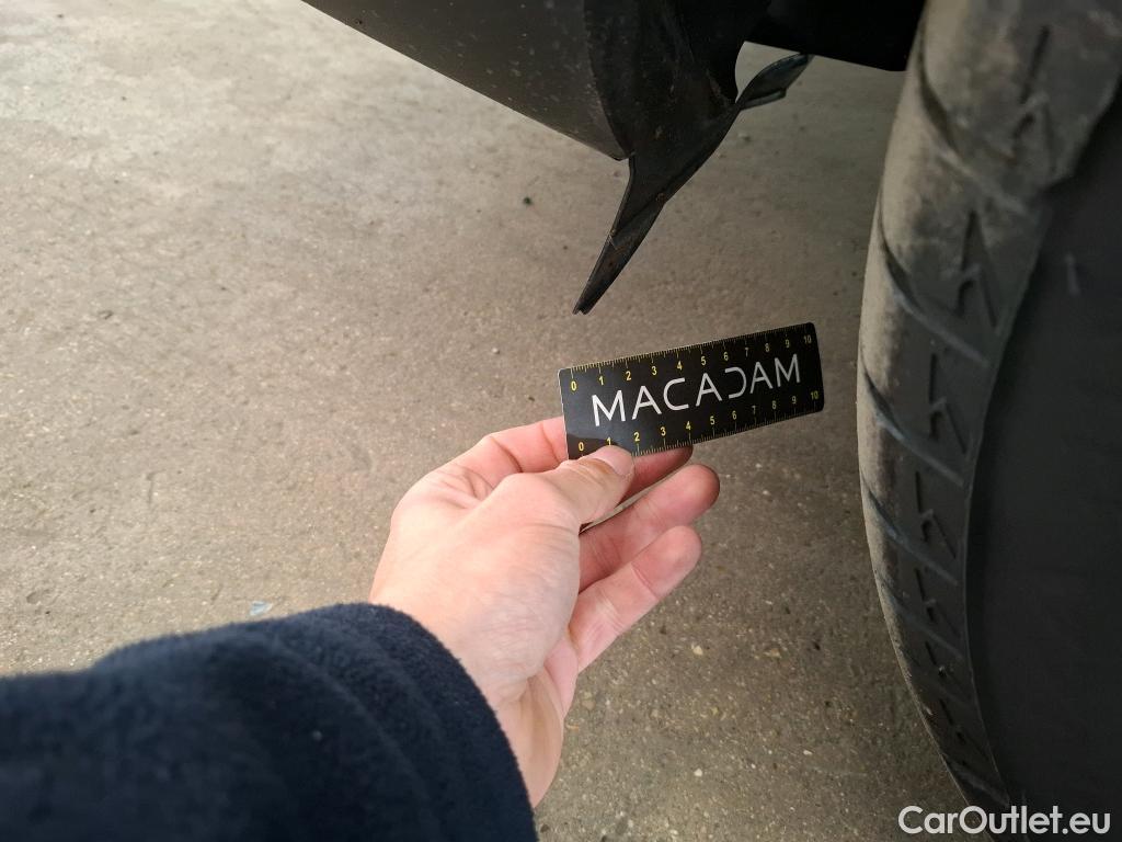  Renault  Kangoo RENAULT  Express / 2013 / 4P / Fourgonnette Grand Confort TCe 115 EDC #28