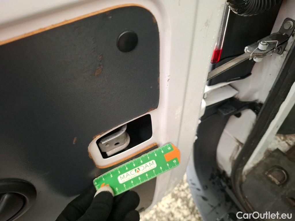  Renault  Kangoo  Express Maxi Confort - Cab. Appr. 1.5 dCi 90CV BVM5 E6 #34