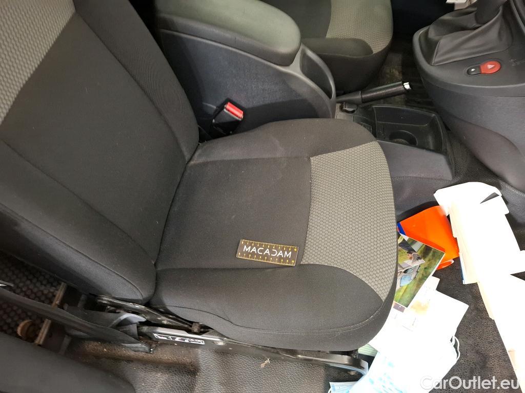  Renault  Kangoo RENAULT  Express / 2013 / 4P / Fourgonnette Grand Confort TCe 115 EDC #38