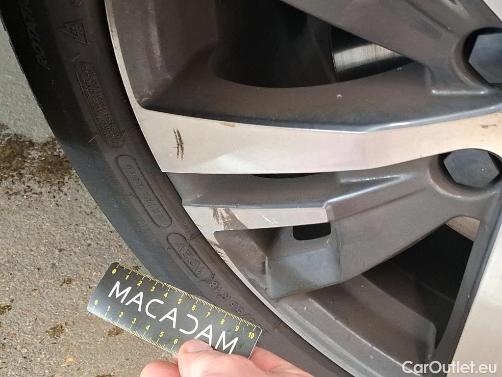  Peugeot  5008  Allure Pack 2.0 HDi 175CV BVA8 7 Sieges E6d #20