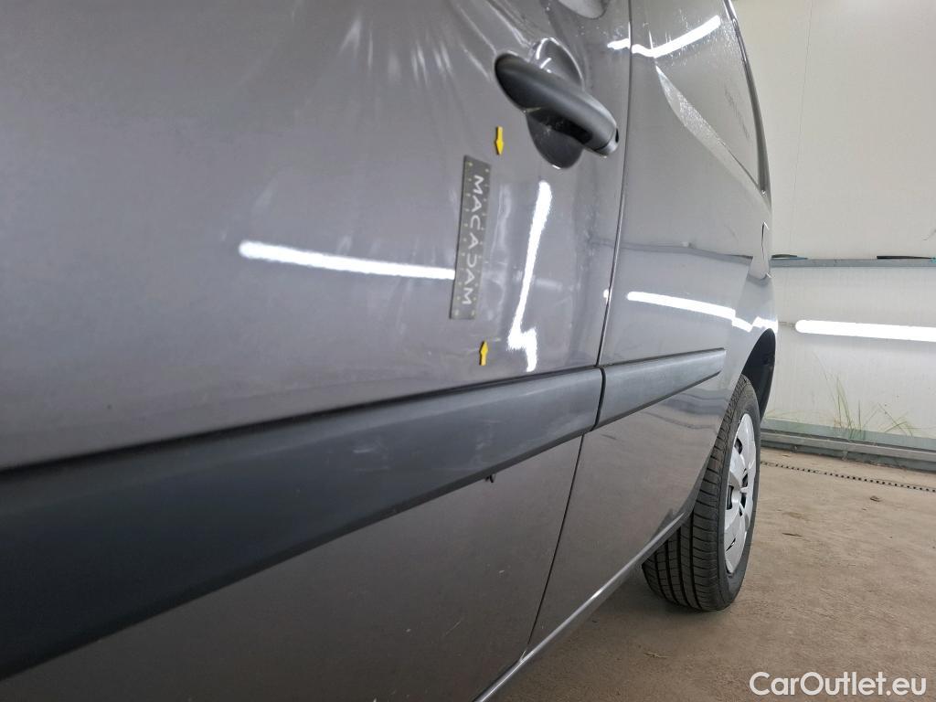  Renault  Kangoo RENAULT  Express / 2013 / 4P / Fourgonnette Grand Confort TCe 115 EDC #18