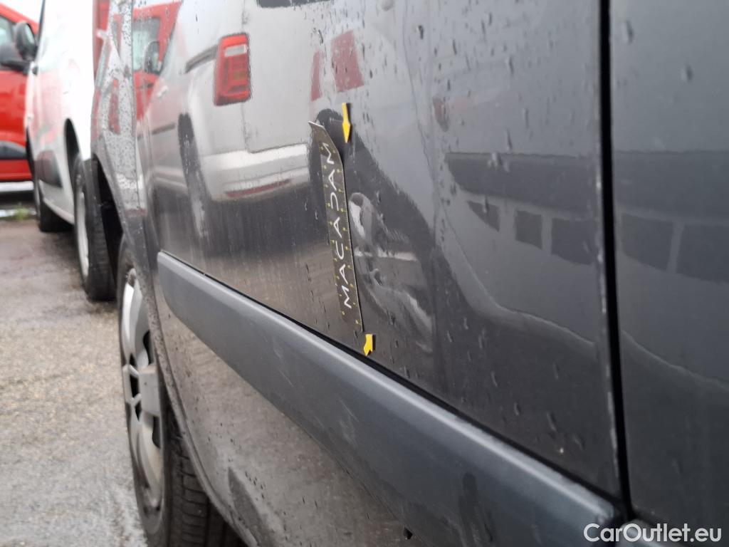  Renault  Kangoo RENAULT  Express / 2013 / 4P / Fourgonnette Grand Confort TCe 115 EDC #21