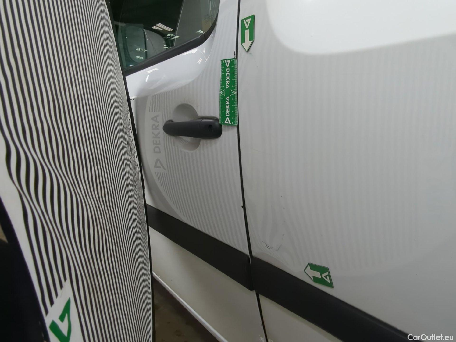  Renault  Kangoo  II Express Maxi Extra (Série Spéciale) 1.5 dCi 95CV BVM6 E6dT #50