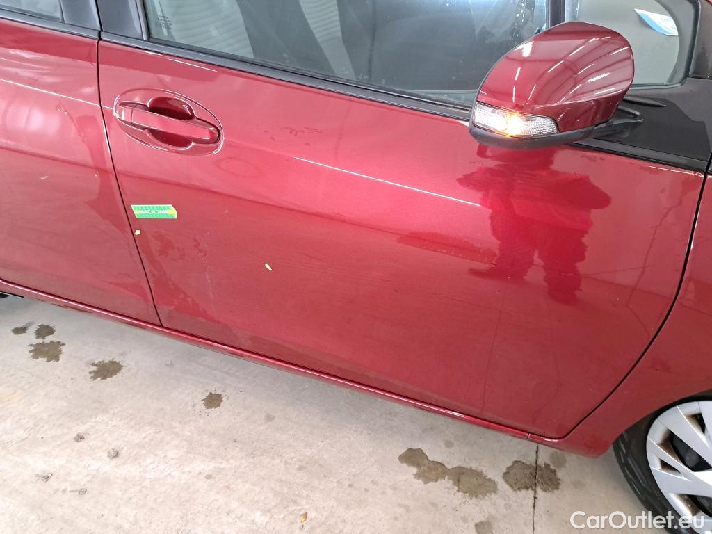  Toyota  Yaris TOYOTA  Hybride 5p Berline 15 VVT I HYBRID France #1