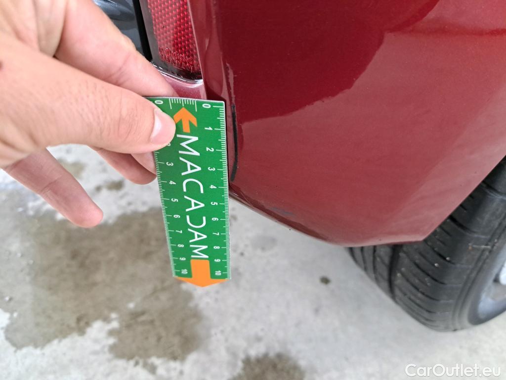  Toyota  Yaris TOYOTA  Hybride 5p Berline 15 VVT I HYBRID France #15