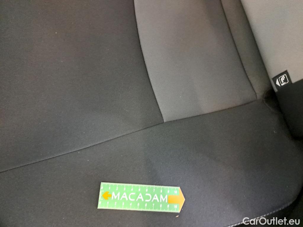  Toyota  Yaris TOYOTA  Hybride 5p Berline 15 VVT I HYBRID France #11