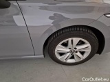  Volkswagen  Golf  VOLKSWAGEN / 2019 / 5P / BERLINA 2.0 TDI SCR 85KW LIFE DSG #39