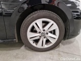  Volkswagen  Golf  VOLKSWAGEN / 2019 / 5P / BERLINA 2.0 TDI SCR 85KW LIFE DSG #73