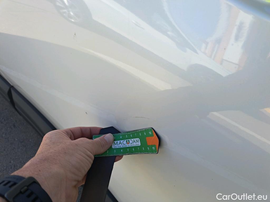  Peugeot  3008 PEUGEOT  / 2020 / 5P / todoterreno 1.5 BlueHDi 96kW (130CV) S&S Active Pack (AC4) #39