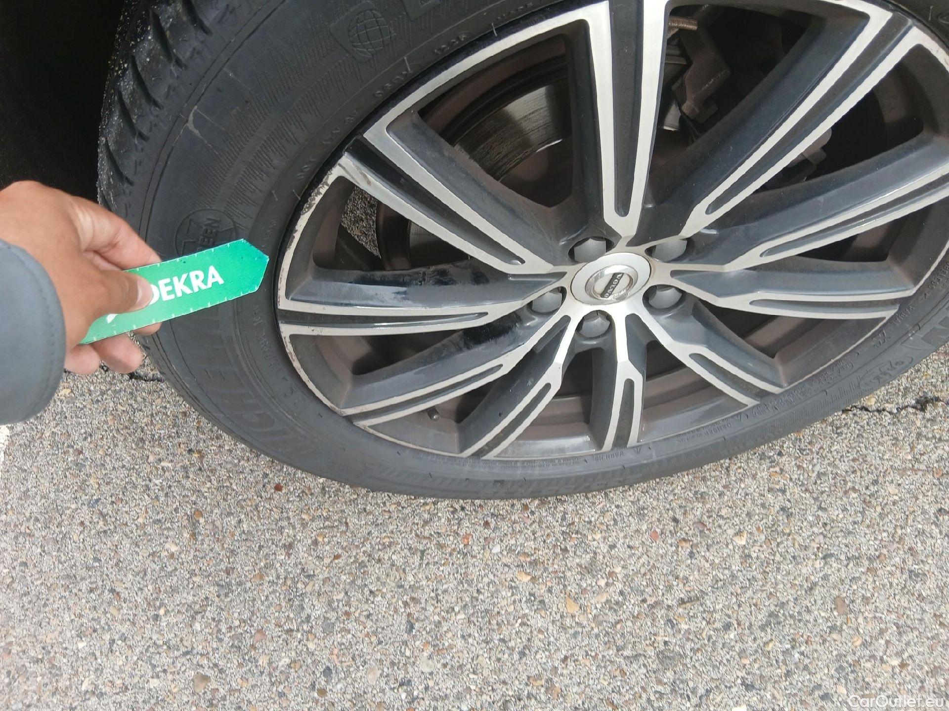  Volvo  XC60 VOLVO  / 2017 / 5P / todoterreno 2.0 T8 AWD Inscription Auto #33