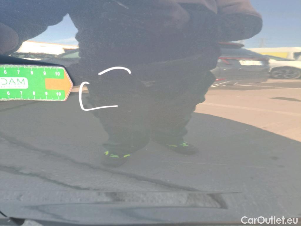  KIA  STONIC KIA  / 2017 / 5P / todoterreno 1.0 T-GDi 88kW (120CV) MHEV iMT GT Line #21