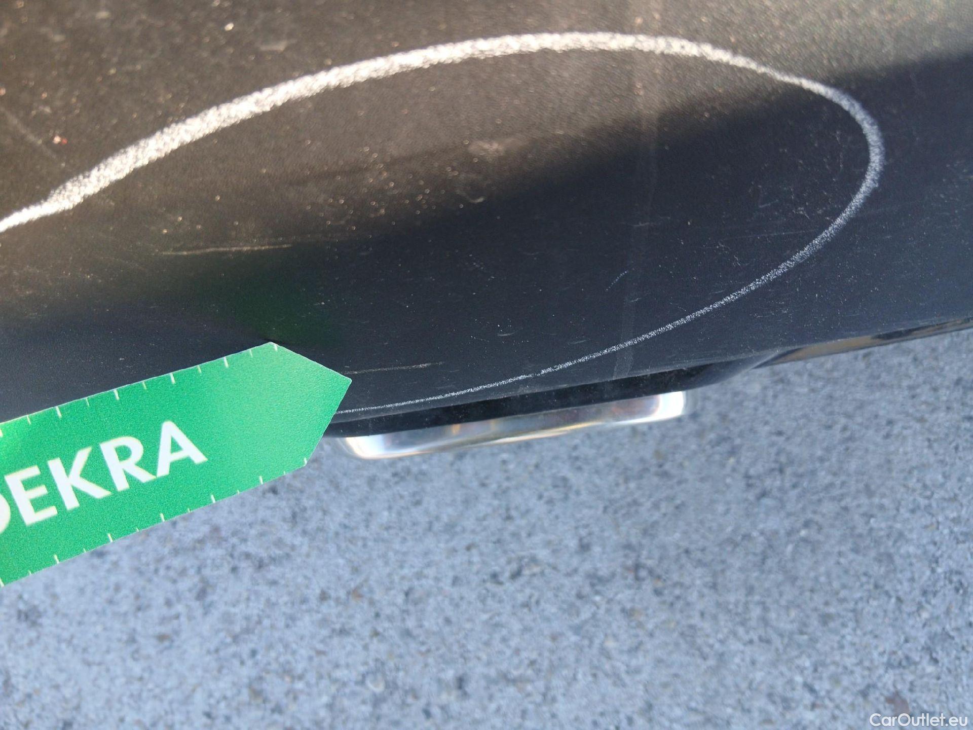  Peugeot  2008 PEUGEOT  / 2019 / 5P / todoterreno GT Puretech 130 S&S EAT8 #17