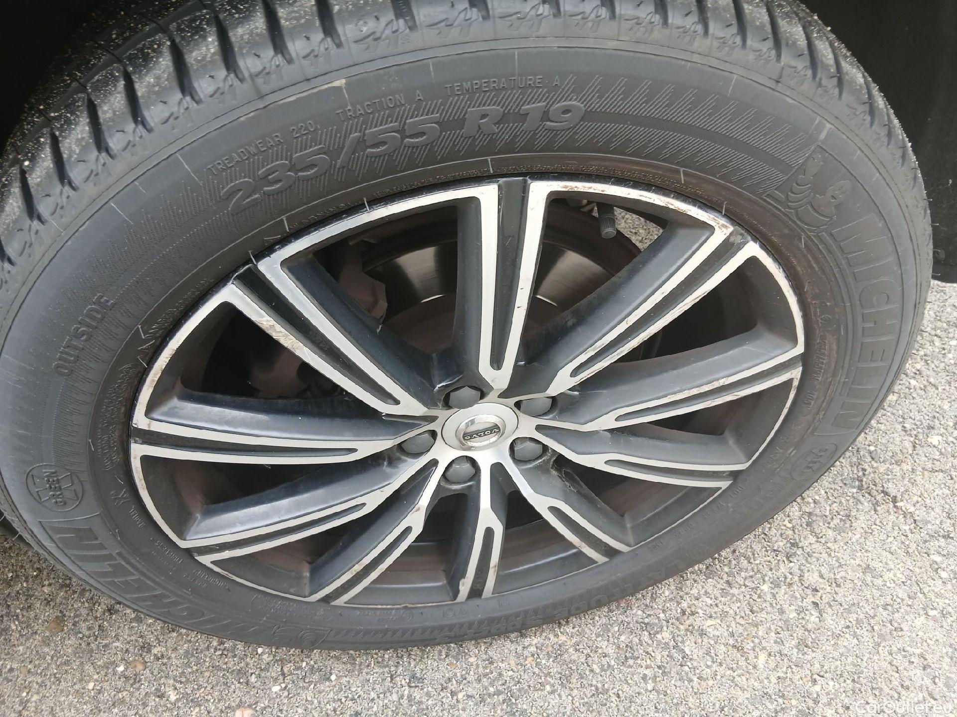  Volvo  XC60 VOLVO  / 2017 / 5P / todoterreno 2.0 T8 AWD Inscription Auto #28