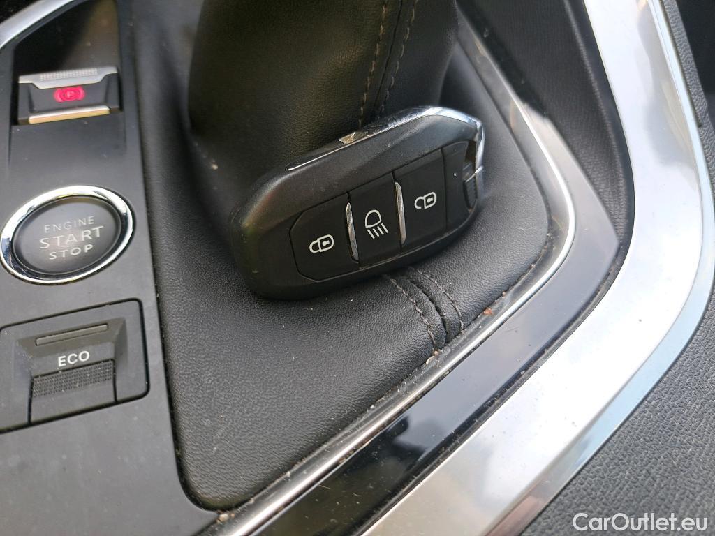  Peugeot  3008 PEUGEOT  / 2020 / 5P / todoterreno 1.5 BlueHDi 96kW (130CV) S&S Active Pack (AC4) #4