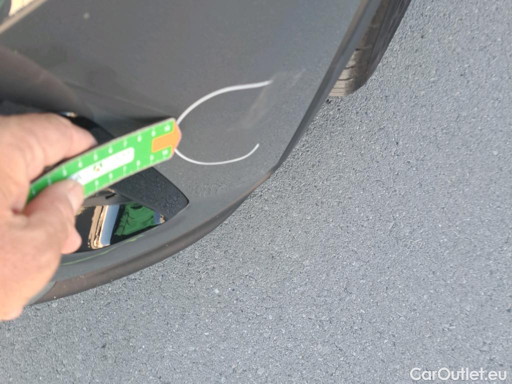  KIA  STONIC KIA  / 2017 / 5P / todoterreno 1.0 T-GDi 88kW (120CV) MHEV iMT GT Line #27