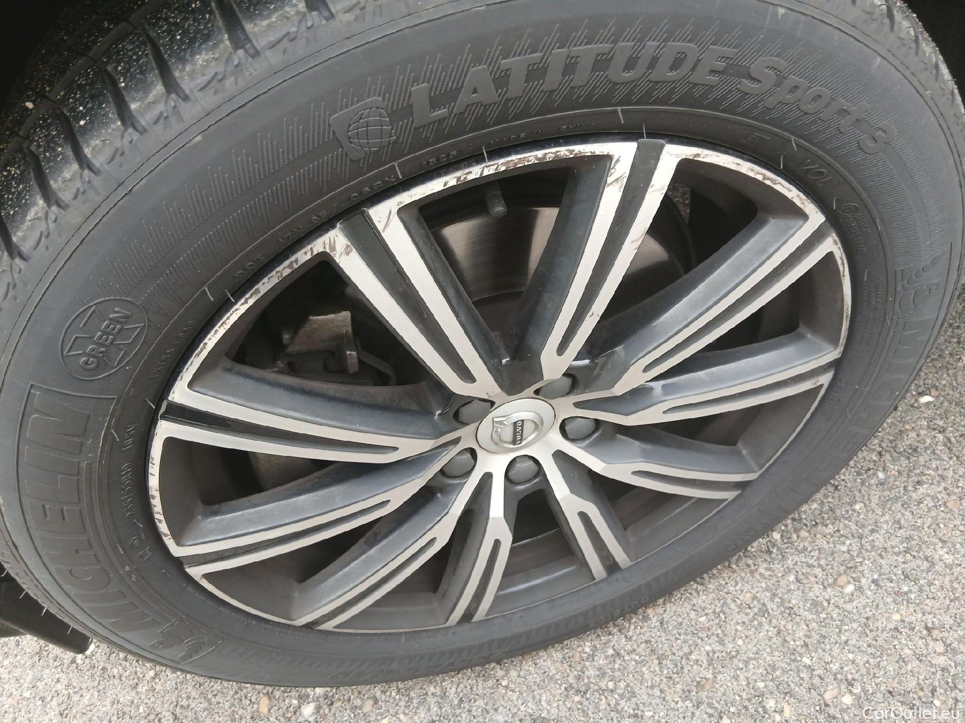  Volvo  XC60 VOLVO  / 2017 / 5P / todoterreno 2.0 T8 AWD Inscription Auto #16