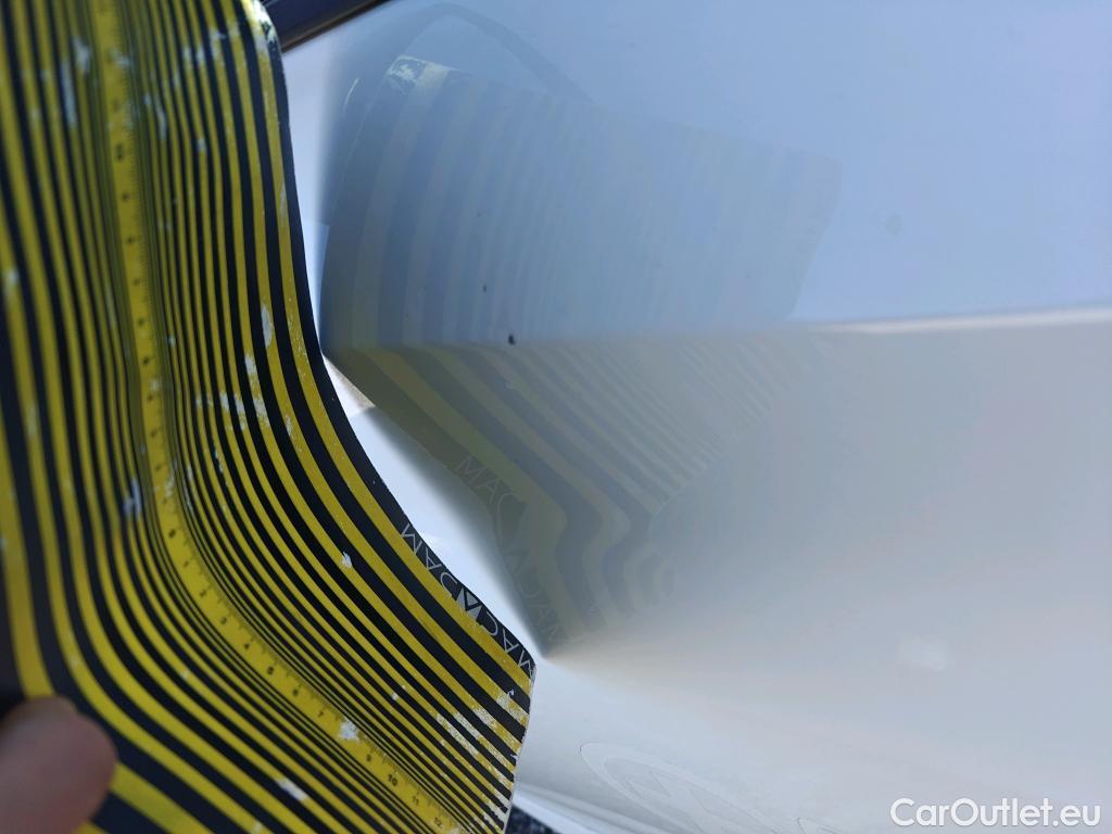  Peugeot  208 PEUGEOT  / 2019 / 5P / berlina con portón BlueHDi 73kW (100CV) Allure #29