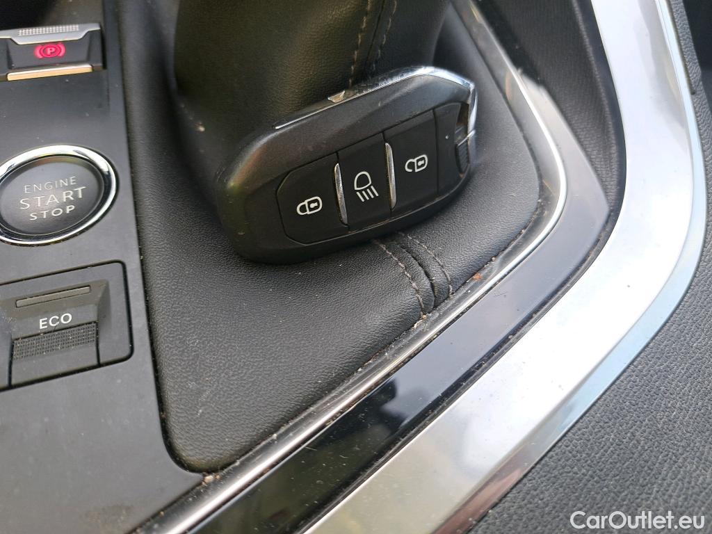  Peugeot  3008 PEUGEOT  / 2020 / 5P / todoterreno 1.5 BlueHDi 96kW (130CV) S&S Active Pack (AC4) #3