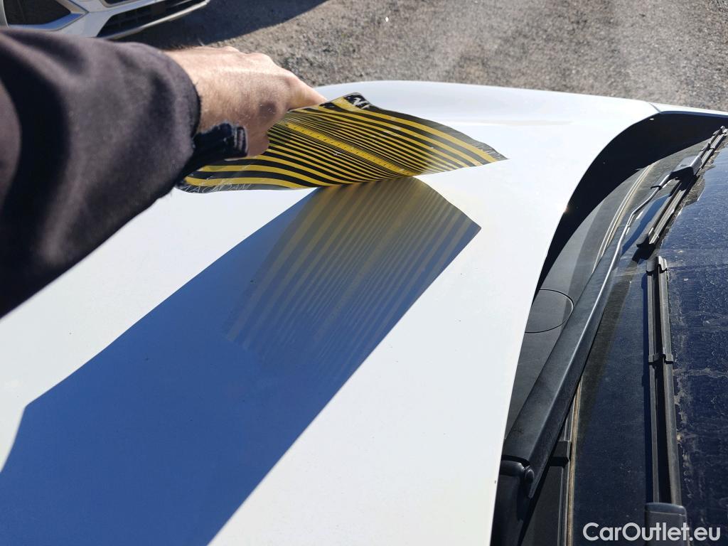  Peugeot  208 PEUGEOT  / 2019 / 5P / berlina con portón BlueHDi 73kW (100CV) Allure #19