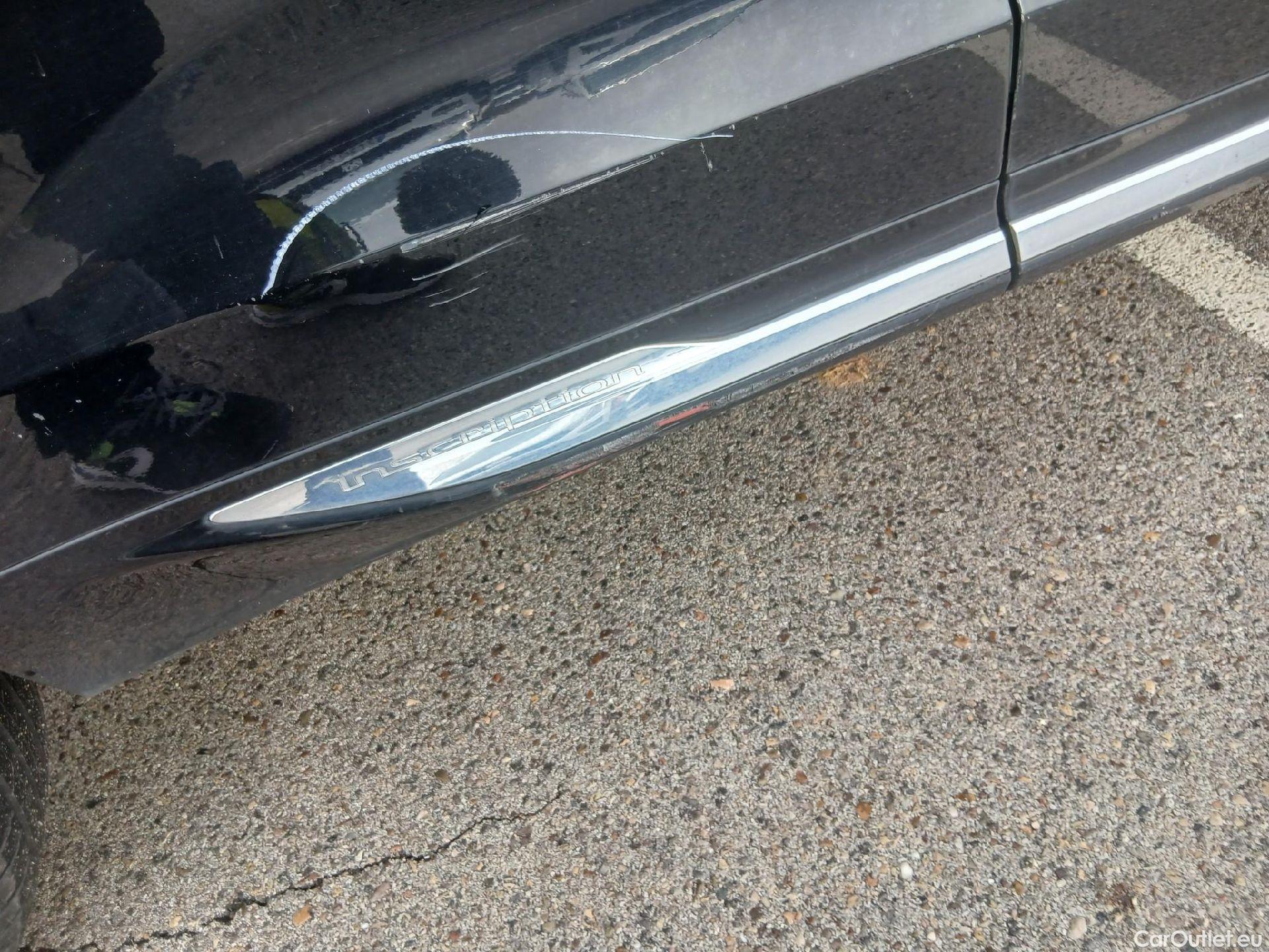  Volvo  XC60 VOLVO  / 2017 / 5P / todoterreno 2.0 T8 AWD Inscription Auto #36