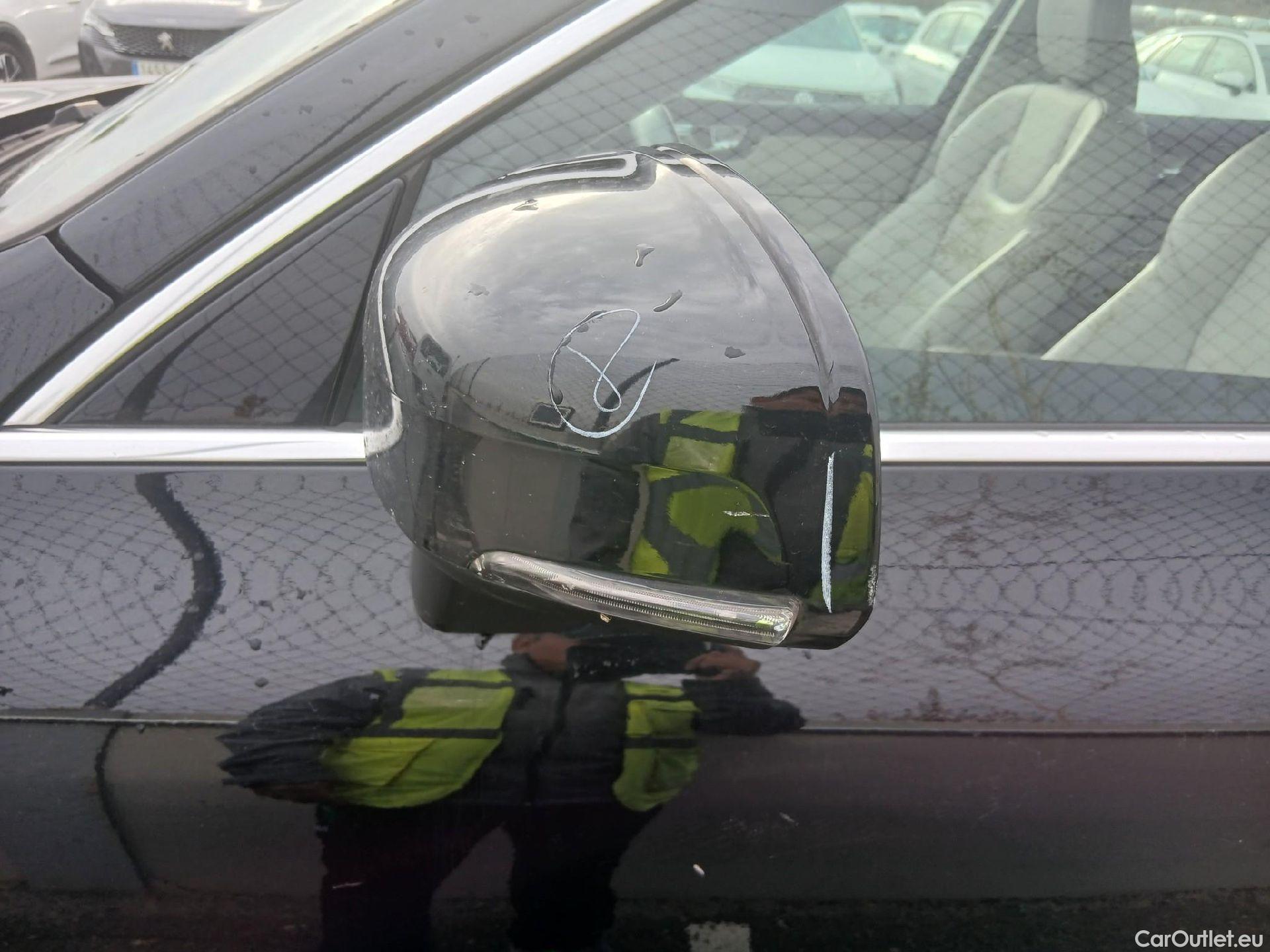  Volvo  XC60 VOLVO  / 2017 / 5P / todoterreno 2.0 T8 AWD Inscription Auto #17